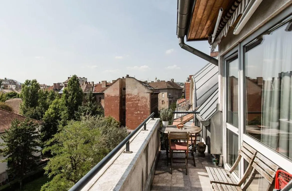 Penthouse By The Danube Apartment Budapest